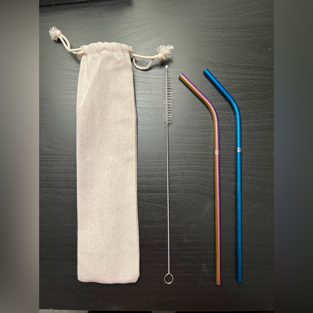 Iridescent Reusable Metal Straws Set with Cleaning Brush and carrying case